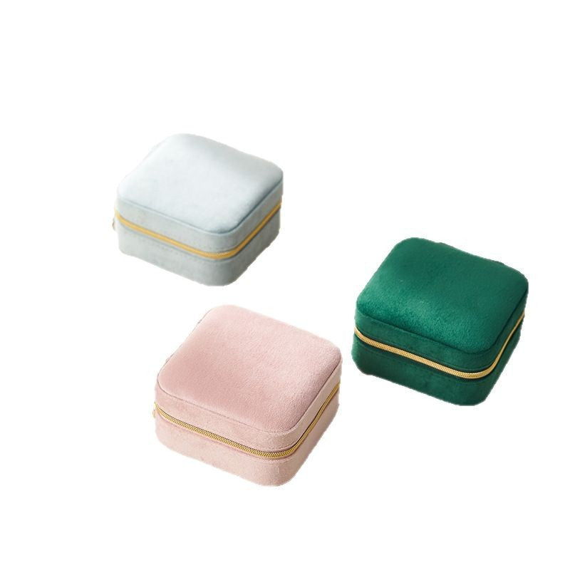 Regal Rediance Velvet Mirror Vault Box