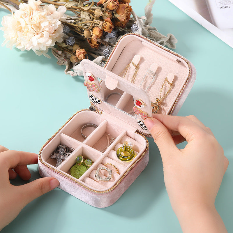 Regal Rediance Velvet Mirror Vault Box